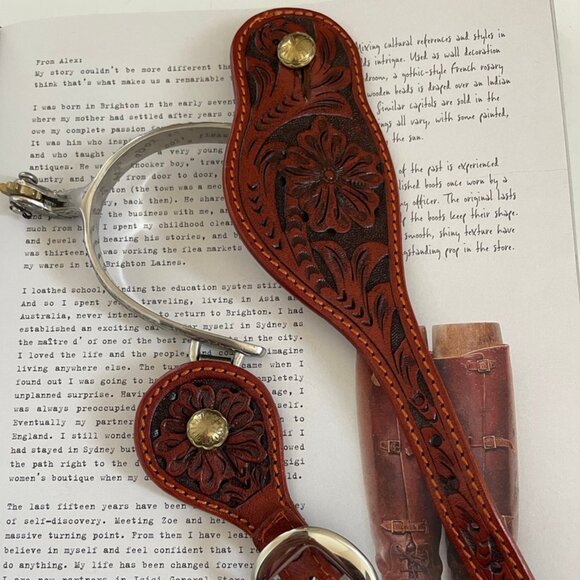 PARTRADE Brushed & Engraved Stainless Stock Spurs/Tooled Leather Strap: NWOT!! - Picture 9 of 15
